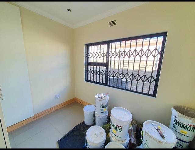 3 BEDROOM HOUSE TO LET IN TOWNSEND ESTATE